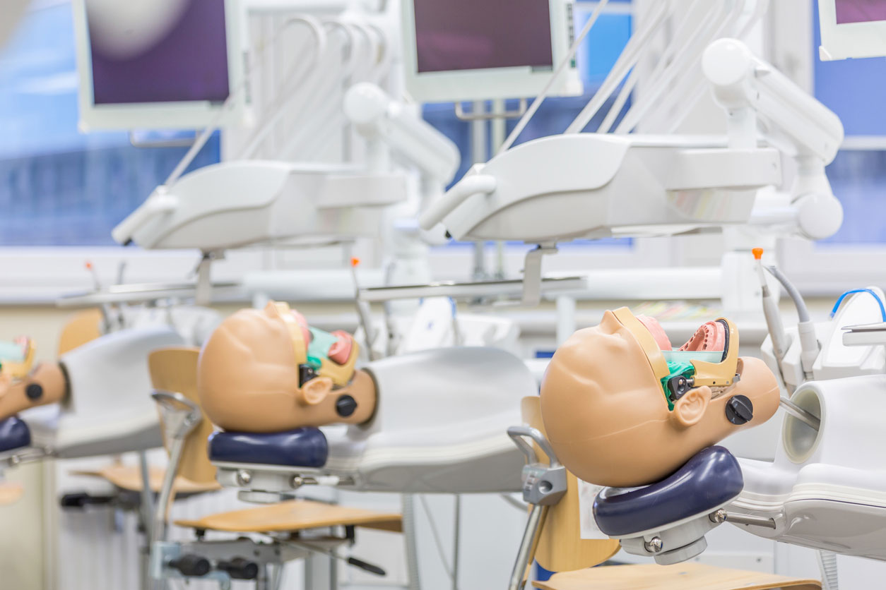 Dental training dummy