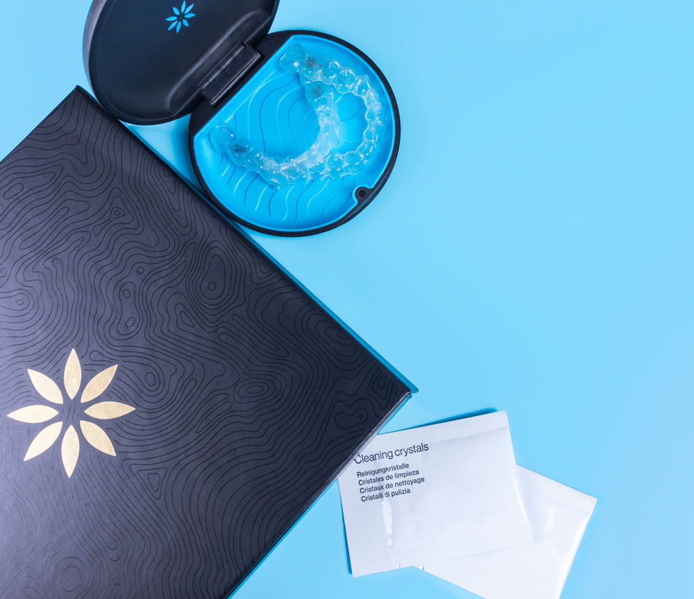 http://Invisalign%20box%20and%20aligner